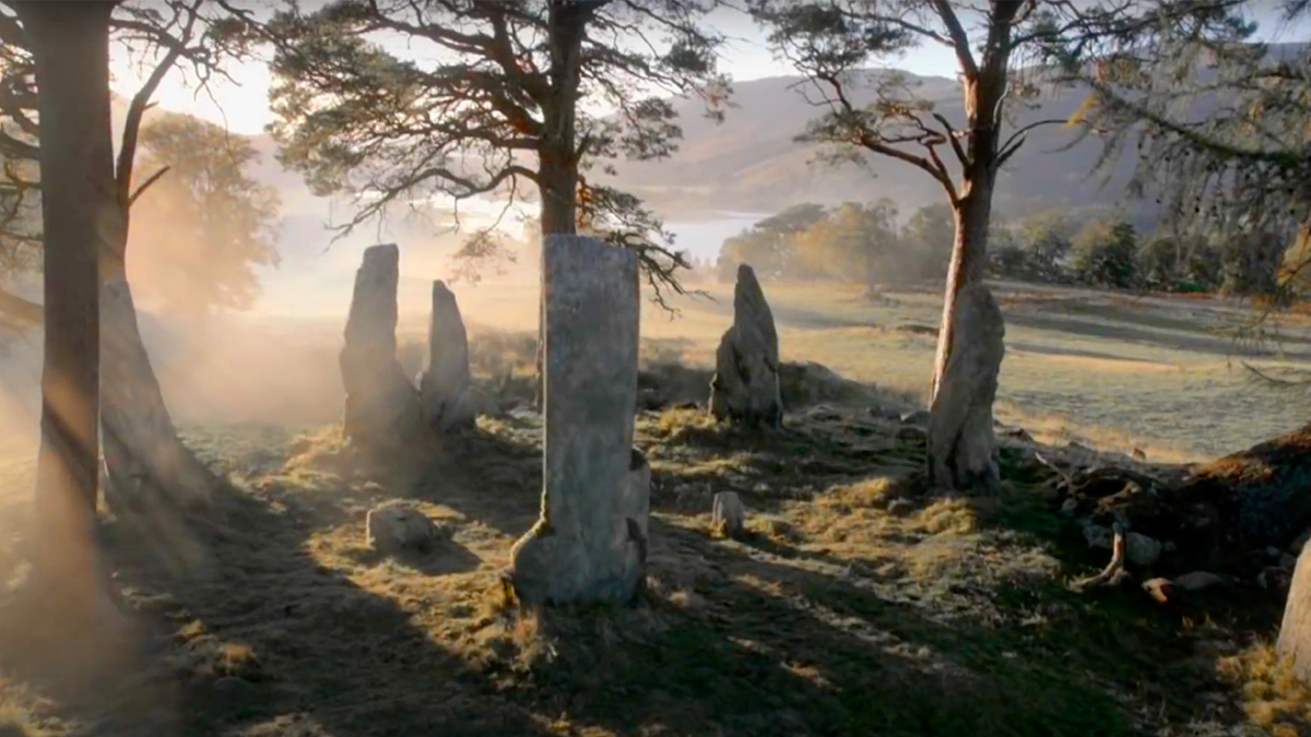 Craigh na Dun stones and time travel
